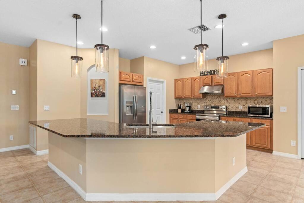 Lakeview W/8 Bedroom 5 Kingsuite 3 Miles To Disney Кисими Екстериор снимка